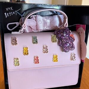 Betsey Johnson gummy bear crossbody with Bear Charm🩷